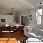 Charming In The Heart Of Frederiksberg Apartmán